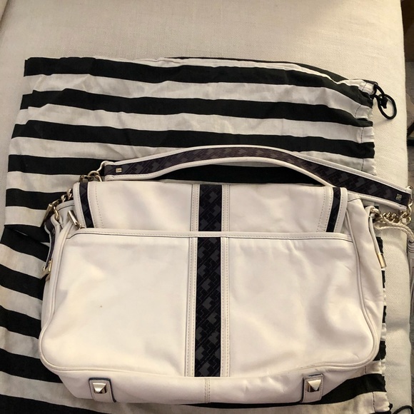 L.A.M.B white leather and navy Messenger bag - Picture 3 of 8